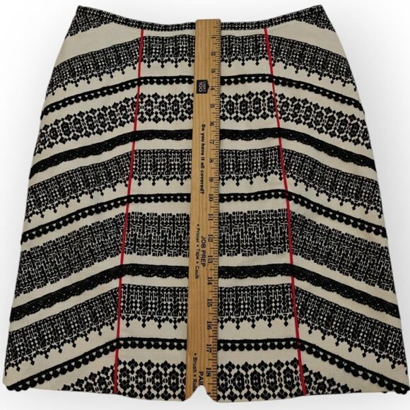 NWOT Anthropologie Tabitha Black and Cream Embellished A-Line Mini Skirt Sz 2 - Picture 2 of 4